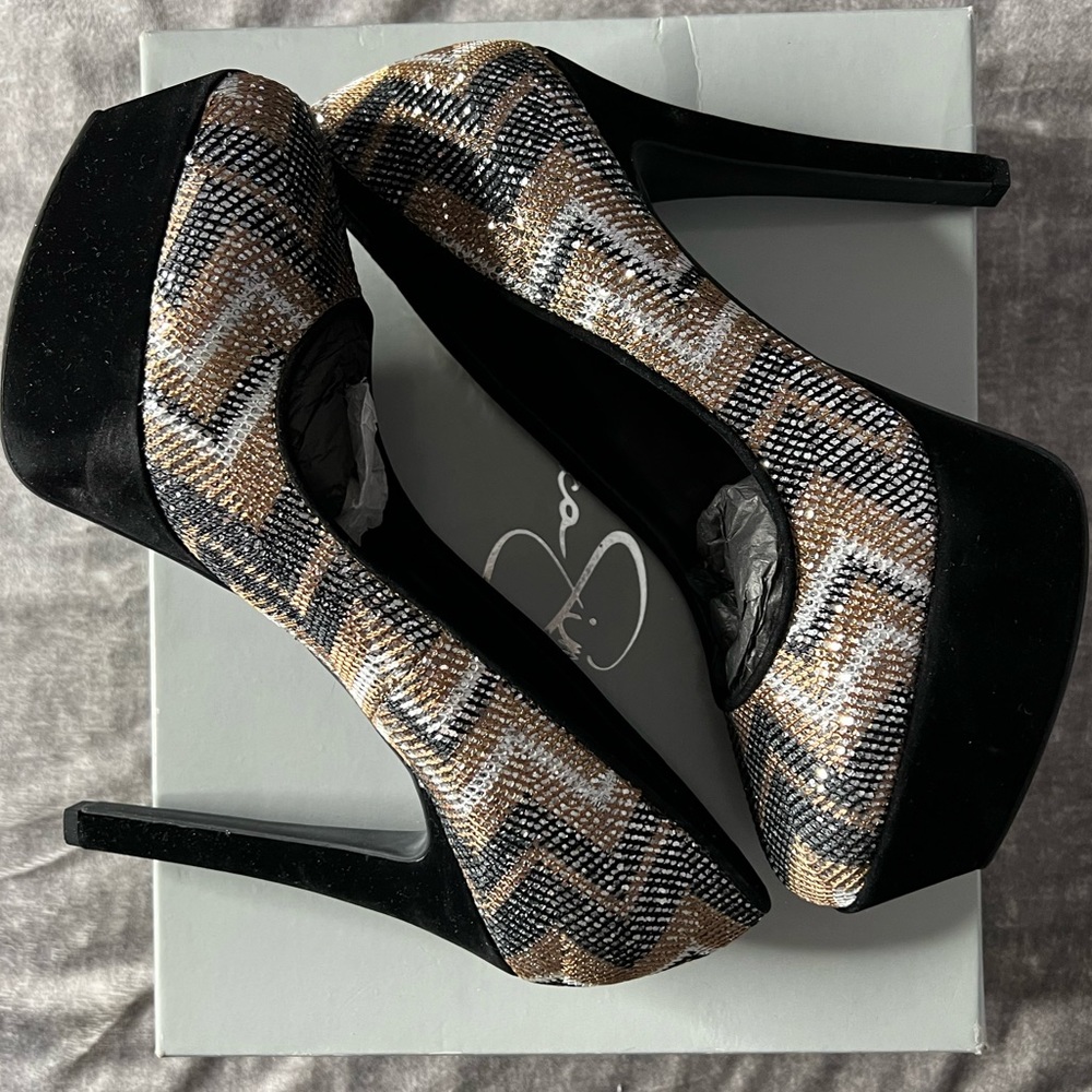 Jessica Simpson Black Sparkly Heels with Brown, & Silver Stone Detailing Sz 8.5